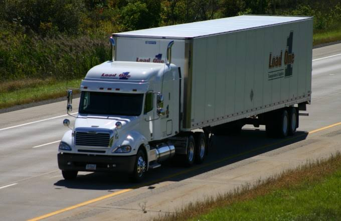 Ground Expedite 101: A No-Fluff Guide to Time-Critical Surface Shipping for US Businesses