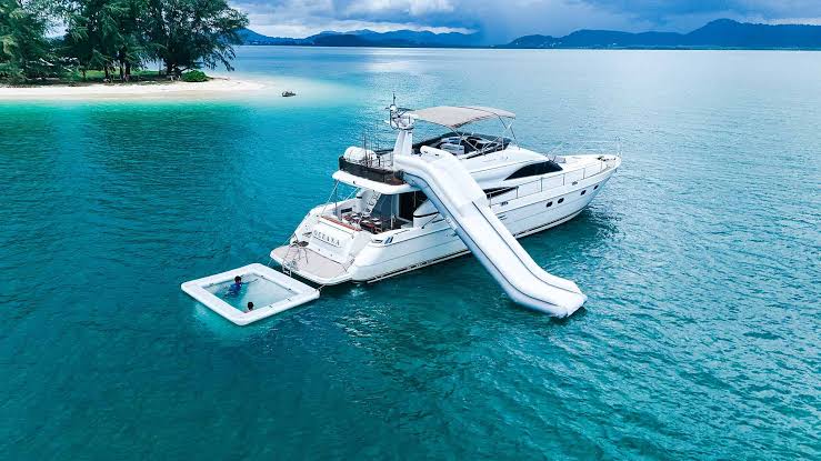 From Luxury Amenities to Tailored Itineraries: Exploring Premium Yacht Experiences