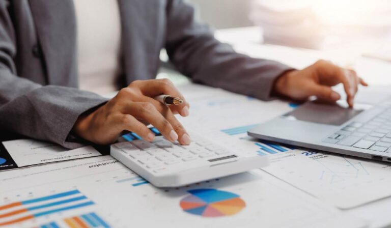 Choosing Finance Blogs for Guest Posts: Relevance, Reach, and Realistic Goals
